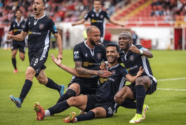 AG网址-尼斯稳扎稳打，连续比赛表现出色(尼斯稳扎稳打,连续比赛表现出色吗)