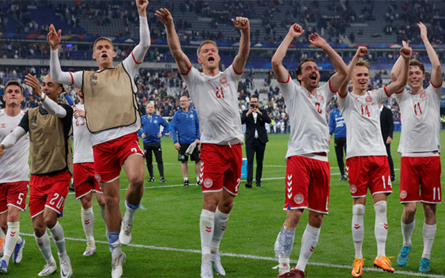 AG网址-成都谢菲联抢分成功，全队队员士气高涨