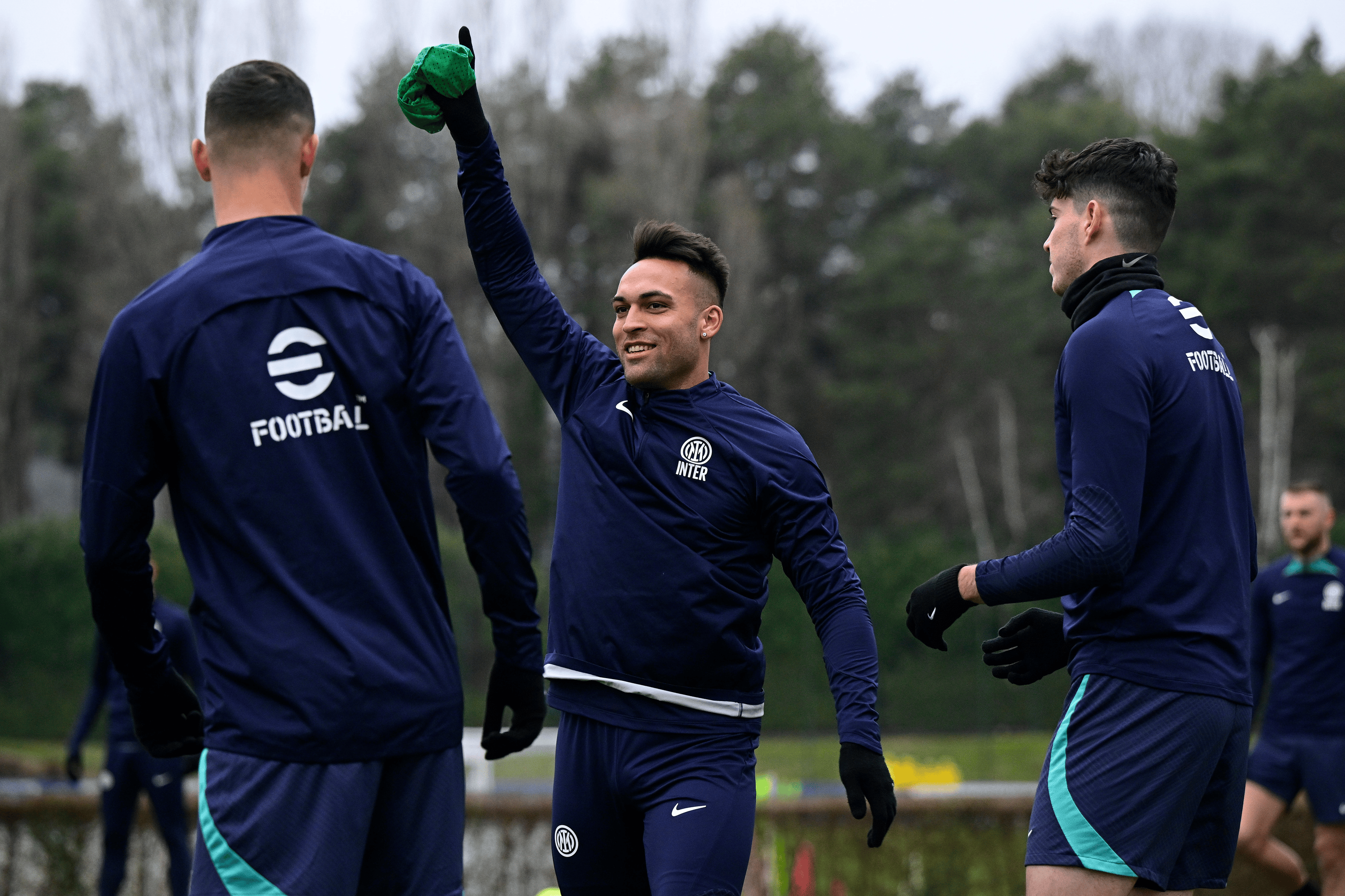 国米中后卫在比赛中稳守如山，守住比赛胜利的简单介绍